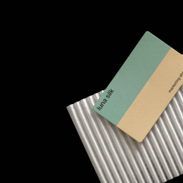 Free Rounded corner card Mockup PSD